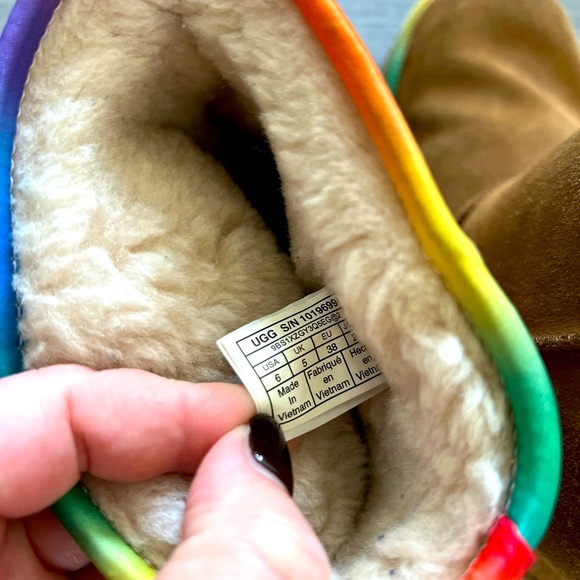 Ugg boots- Classic II Short Rainbow - Picture 6 of 8